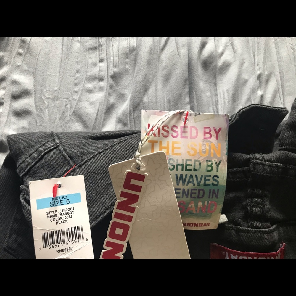 Jeans - Picture 3 of 3